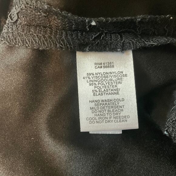 Ralph Lauren Black Lace Cocktail Dress Size 8 Ruffled V-Neck Short Sleeve Sheath - Picture 9 of 12